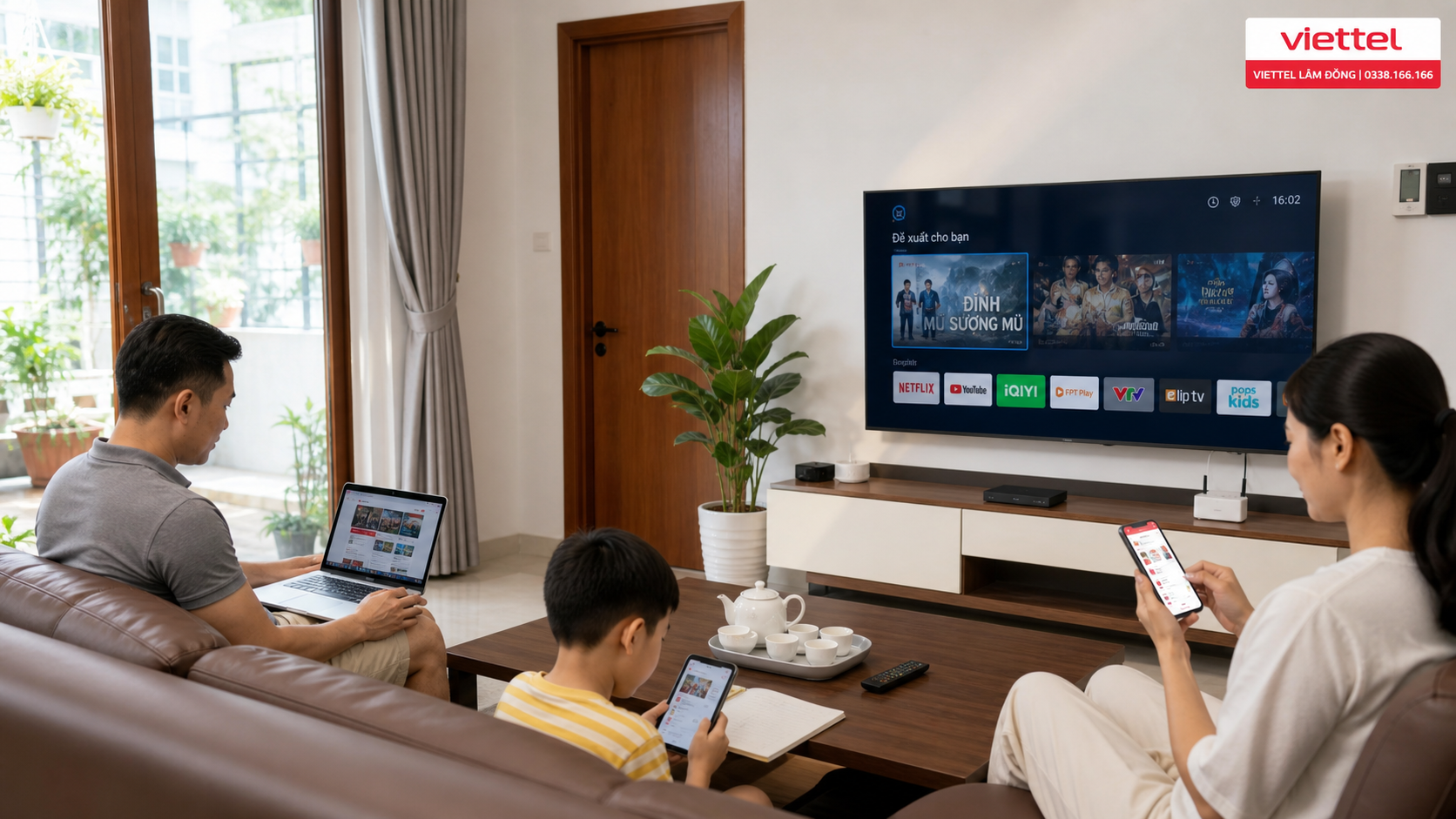 Gia đình dùng nhiều thiết bị kết nối WiFi